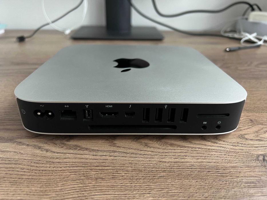 ⭐︎(・∀・)Mac mini Core i7 メモリ16GB SSD240GB Mac mini 3.2GHz 6コアIntel Core i7 - スペースグレイ [整備済