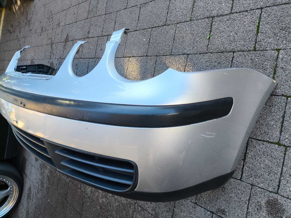 Zderzak Przedni VW Polo 9N LA7W