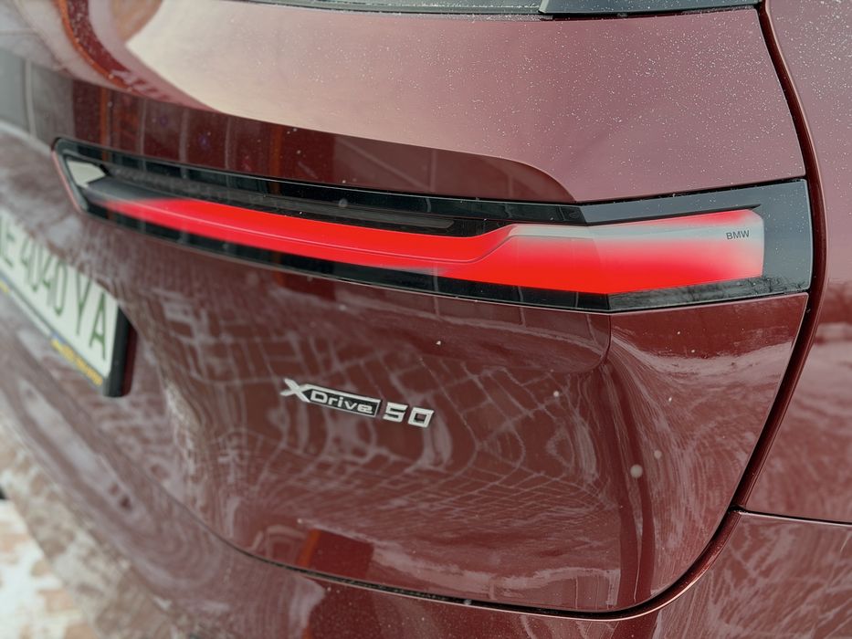 BMW iX XDrive50 2022 рік