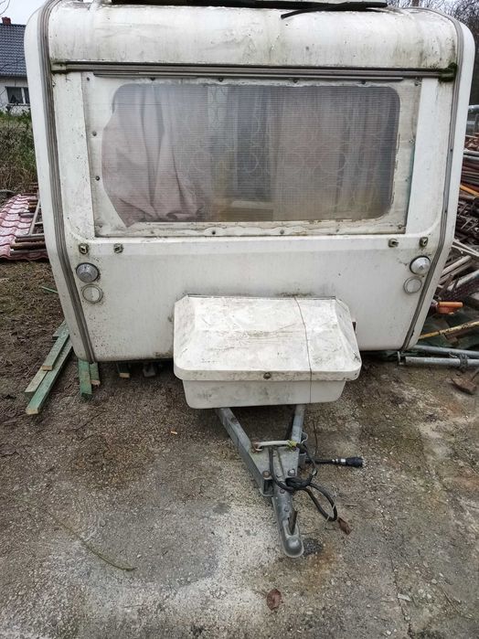 Sprzedam przyczepkę Niewiadów 1987r.