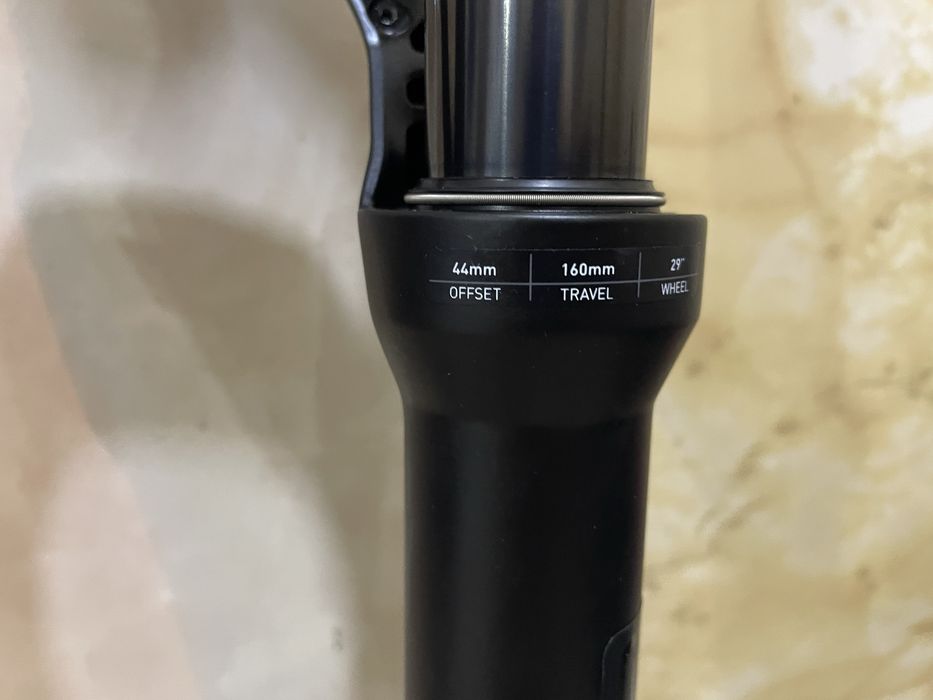 Вилка RockShox Psylo silver 160mm знята з нового велосипеда шток 22см