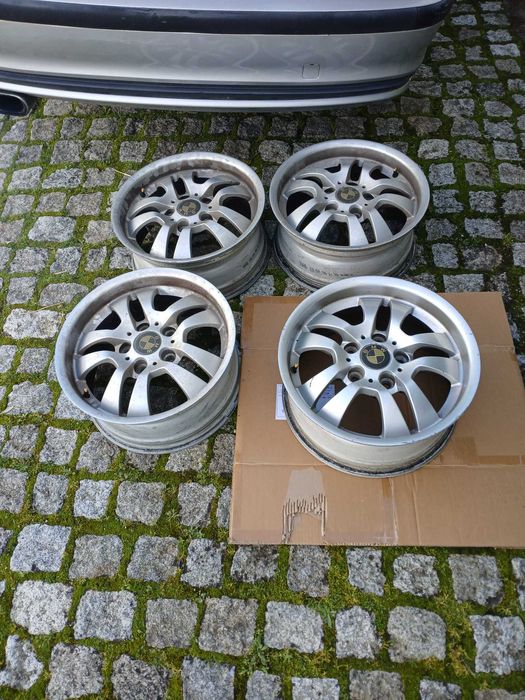 Conjunto de Jantes BMW 16 Originais com centros