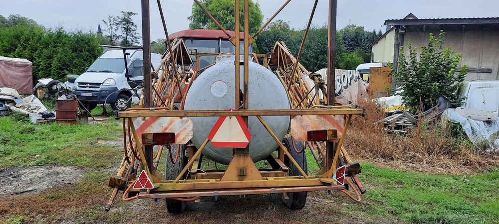 Opryskiwacz 18 metrow