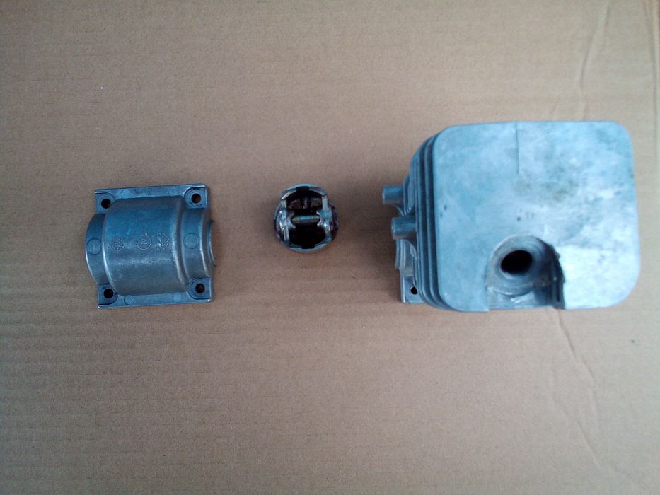 Поршнева бензопила MakitaDCS 34(Dolmar)