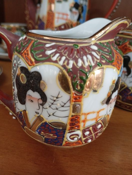 Serviço café japonês vintage estilo Satsuma com  litofania no fundo