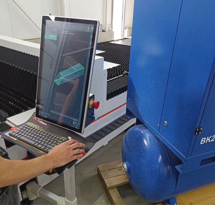 Станок лaзерно резки листового металла и труб XTC-1530W 3 квт Райкус