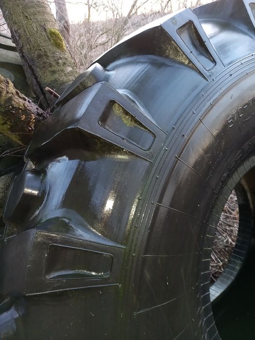 Sprzedam opony 570-711/21-28