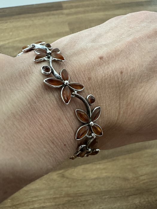 Unikatowa srebrna bransoletka z bursztynem Darvin Jewellery