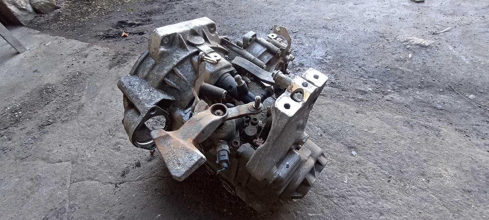 skrzynia biegów  vw touran 2.0  JYH