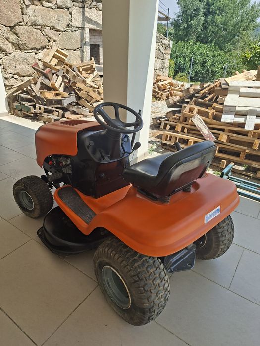 Trator corta relva husqvarna com 15.5cv Vale de Estrela • OLX.pt