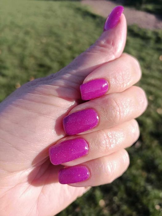 manicure hybrydowy i tytanowy