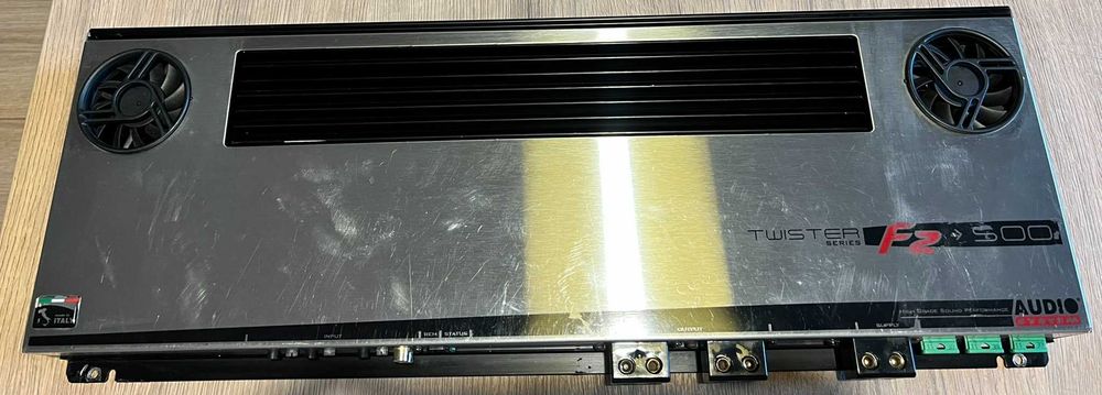AUDIO SYSTEM F2-500 TWISTER wzmacniacz mocne dwa kanały 2x210W 4ohm 1x720W 4ohm i 1x1040W 2ohm