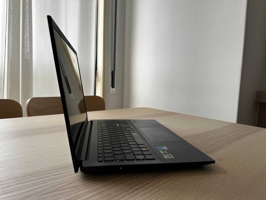 Asus Vivobook PRO OLED 15 Ryzen 9 e GeForce 3050 M3500Q