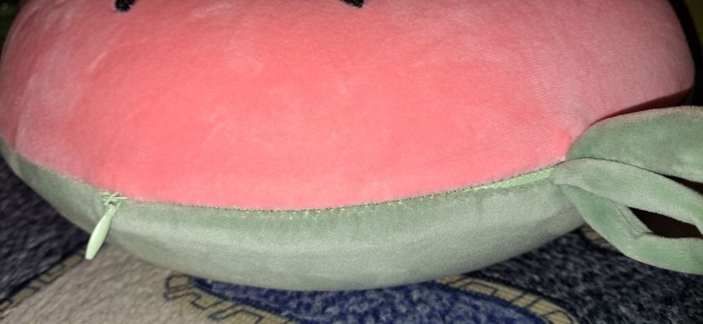 Подушка  ортопед мягкая под голову полуниця , для авто ,отдых