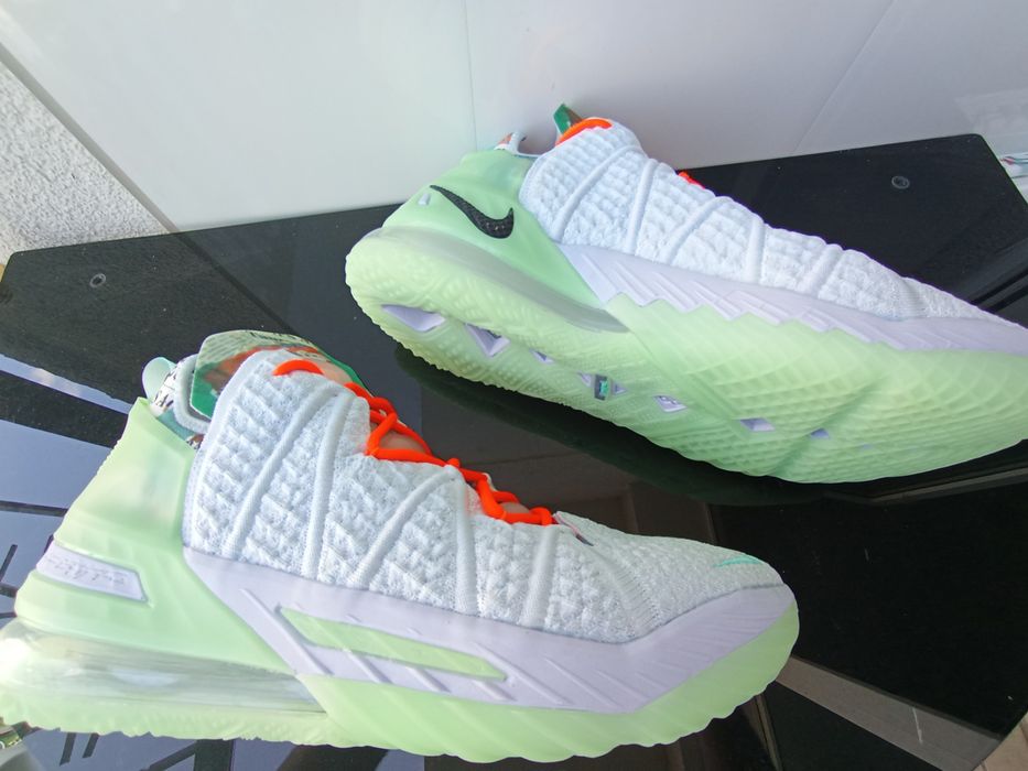 R 47.5 NOWE Diana Taurasi x Nike LeBron 18 „GOAT Vision