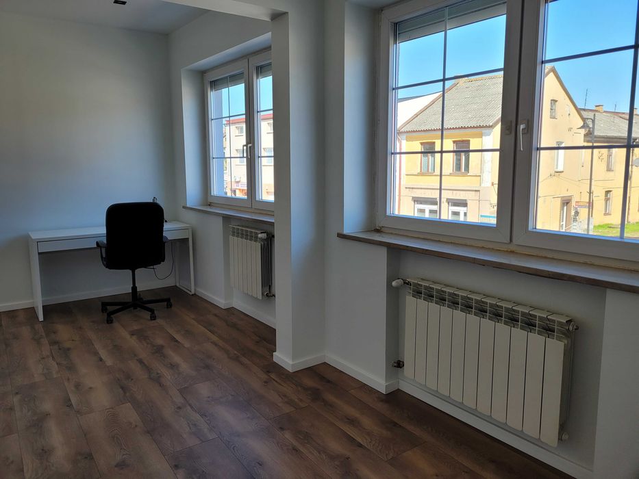 Lokal- biuro, usługi w centrum Końskich 106 m2, pierwsze piętro.