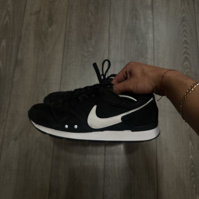 nike venture runner чоловічі кросівки оригінал