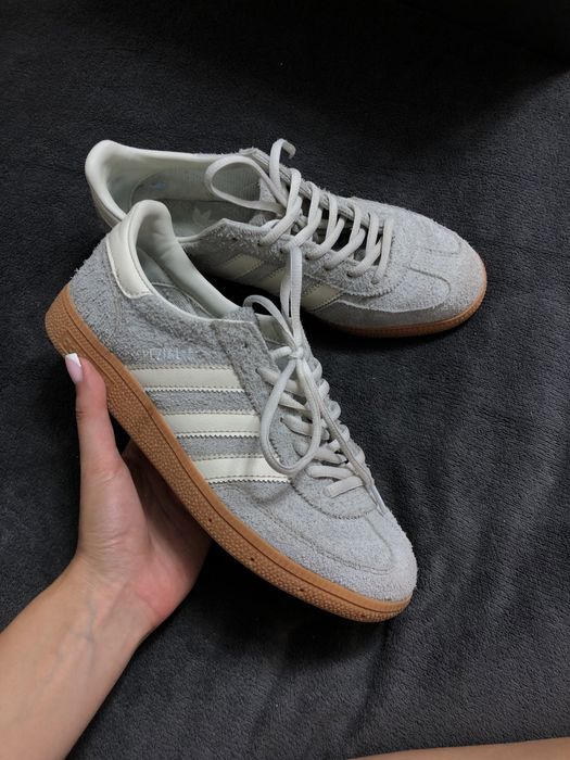 Кросівки жіночі Adidas SPEZIAL
