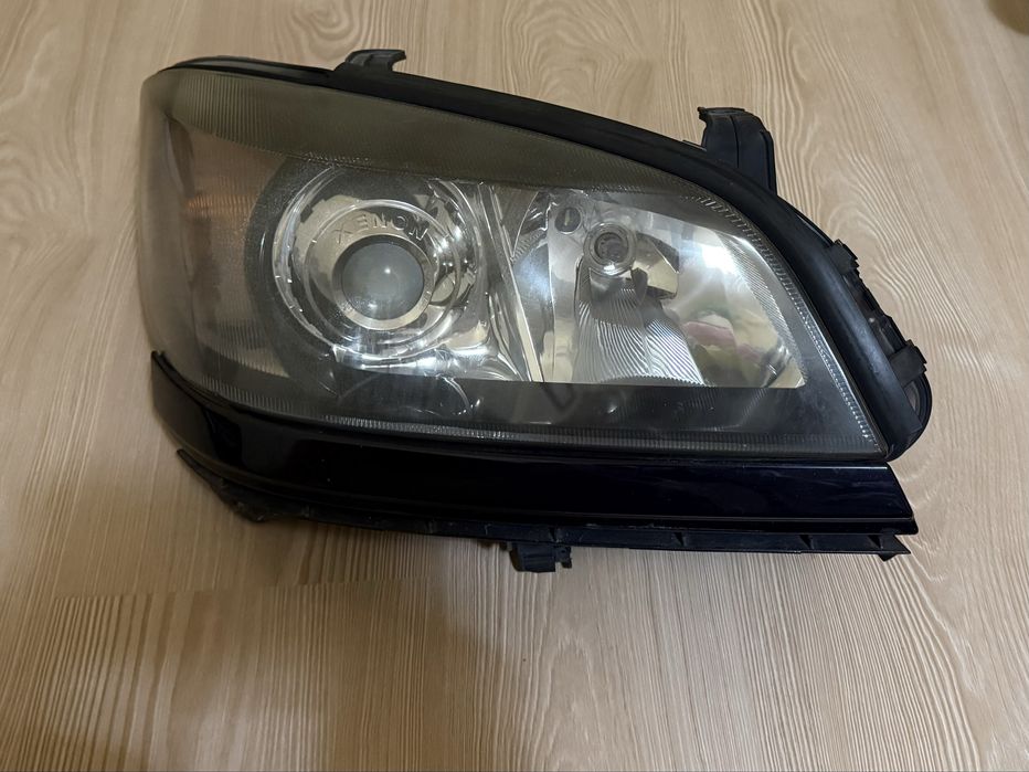 Faróis Xenon Opel Zafira A