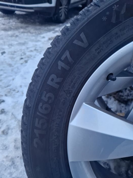 Koła zimowe Skoda Kodiaq 215/65/17 opony 2024r
