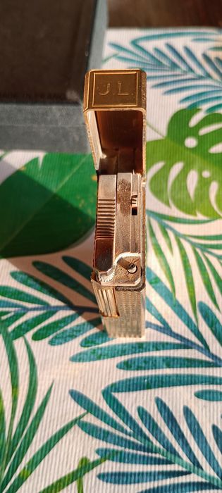 Isqueiro Dupont, folheado a ouro 20 Kilates.