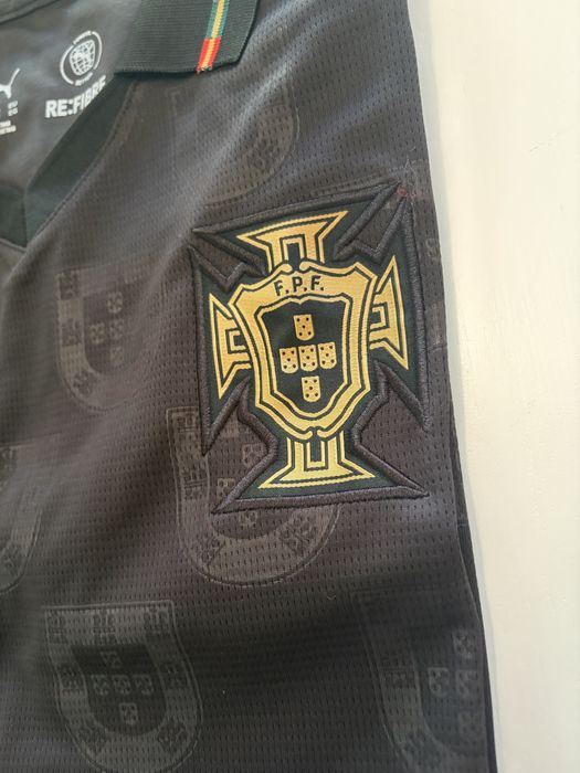 Camisolas e kits de criança da Seleçao Nacional e clubes