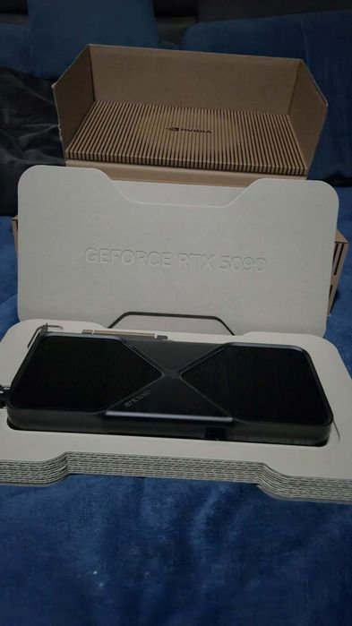 NVIDIA GeForce RTX 5090 Founders Edition 32GB GDDR7 - NOWA, nieużywana