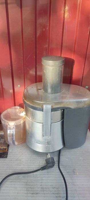 Соковижималка KENWOOD JE 850