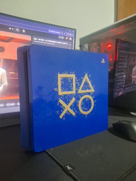Ps4 semi nova,com teclado mecanico 60%
