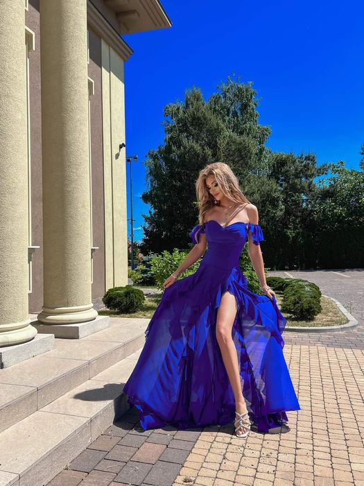 Sukienka w rozmiarze S M i L różne kolory