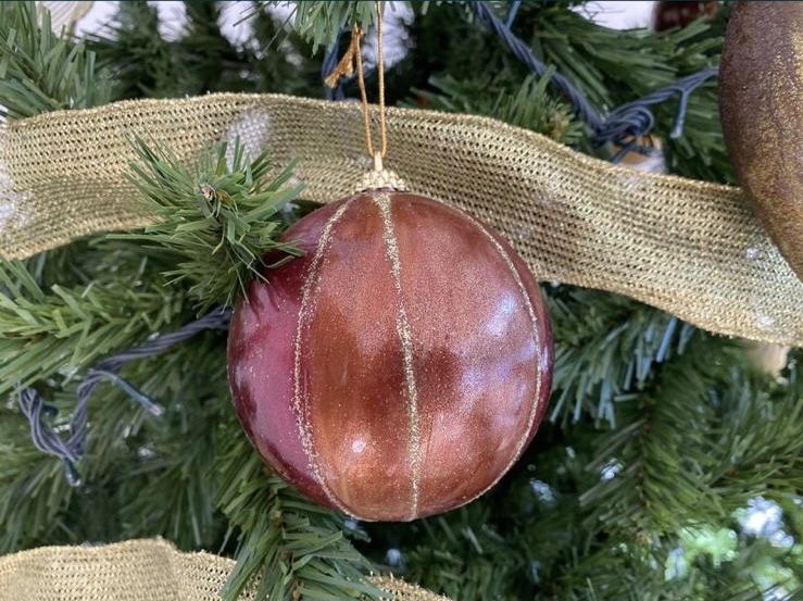 Árvore de natal com enfeites