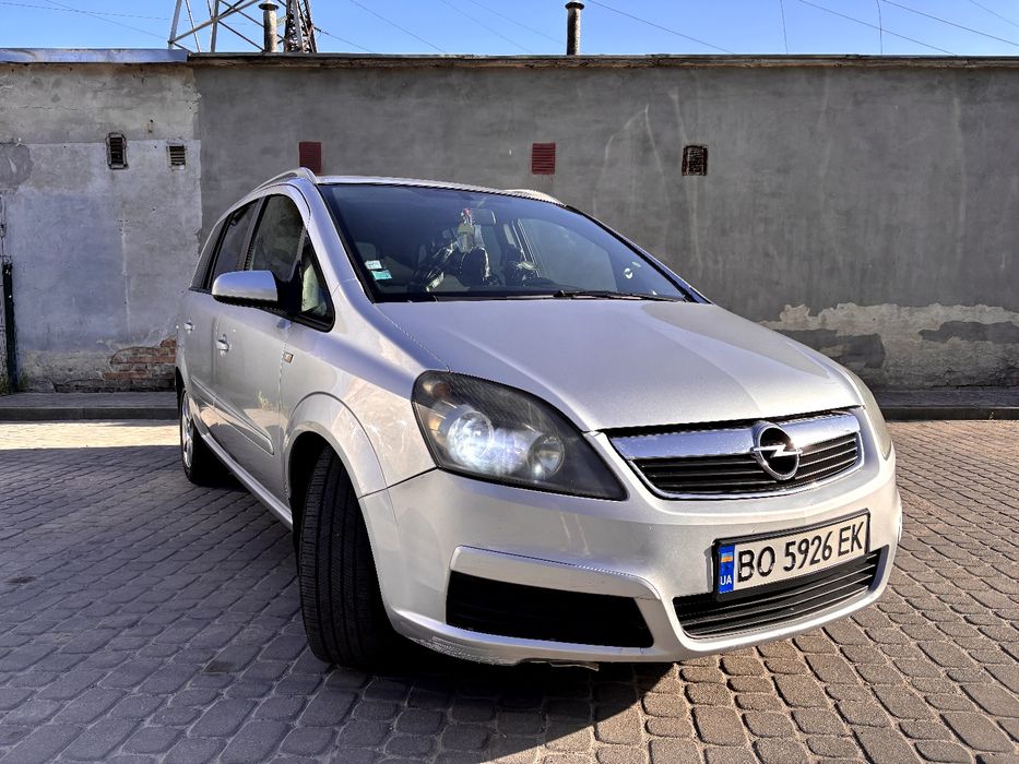 Опель зафіра б 2007 рік