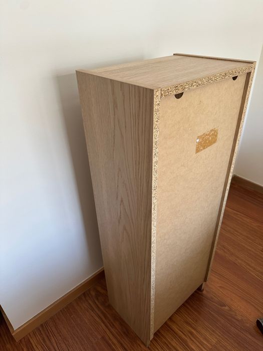 Estante pequena Ikea