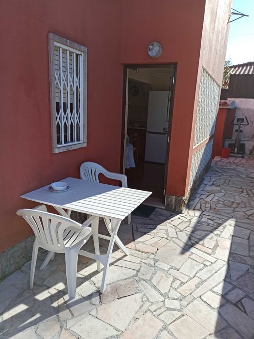 Quarto para aluguar com casa de banho privativa - Alcabideche