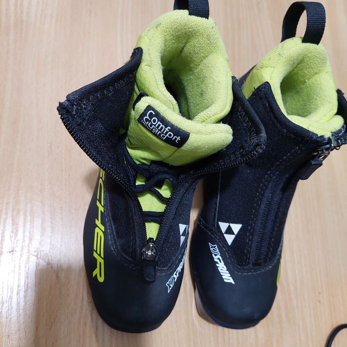 Терміновий розпродаж черевики для бігових лиж