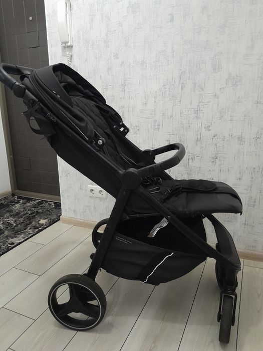 Прогулянковий візок  Carrello Bravo