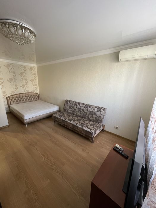 Продам воасну 1-к квартиру, Боголюбова 12, жк Софія 39 м2