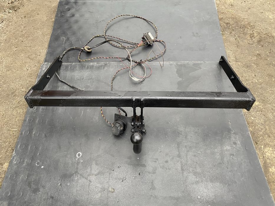 Фаркоп Прицепне Volkswagen Touran Golf 5 Jetta Туран Гольф 5