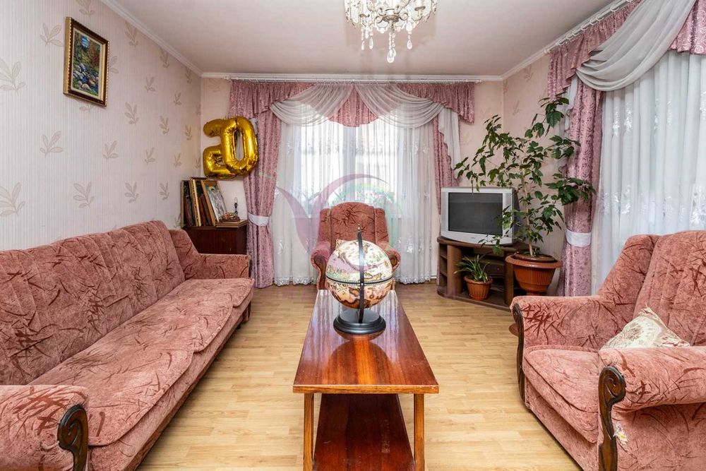 Будинок Угринів передмістя Івано-Франківська Особняк з ділянкою 7сот