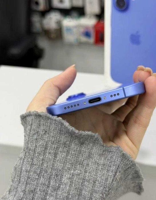 iPhone 16 256  ГБ, SIM + eSIM