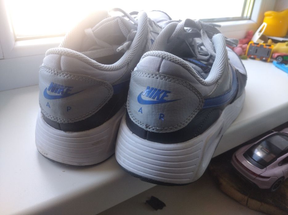Продам кросівки nike air max