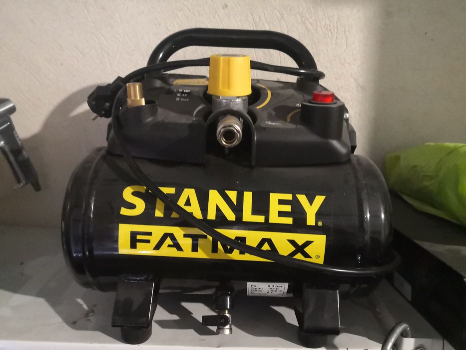 Kompresor Stanley Fatmax 8 Bar