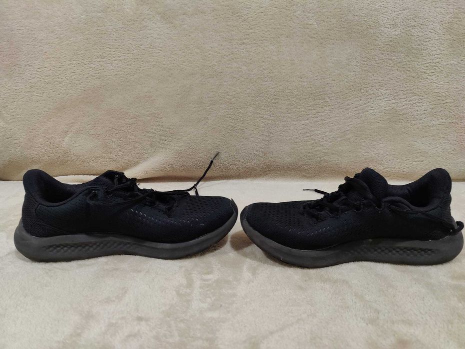 Sapatilhas Under Armour tam. 41 em excelente estado