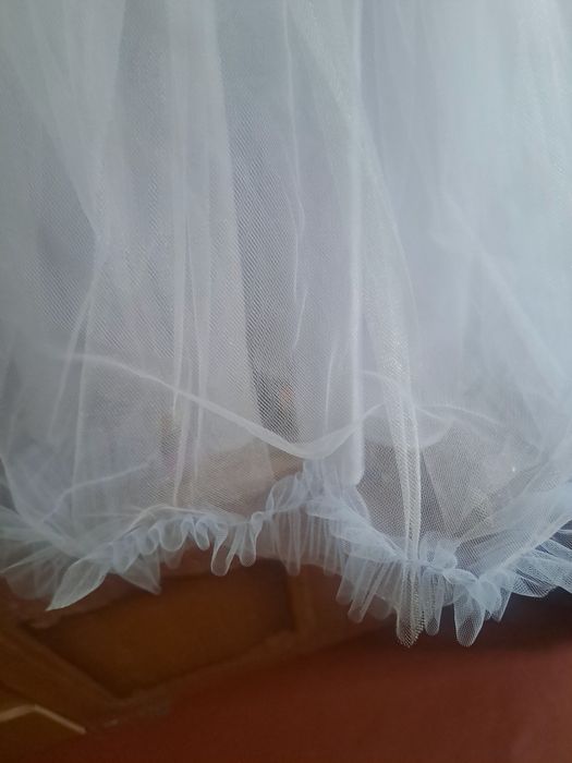 Гарна сукня на дівчинку