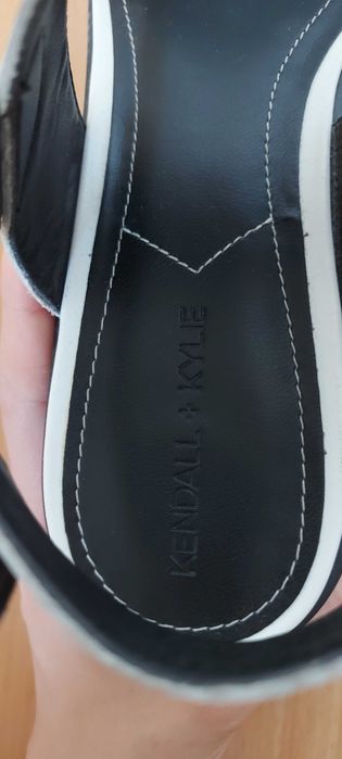Sandały na platformie Kendall&Kylie