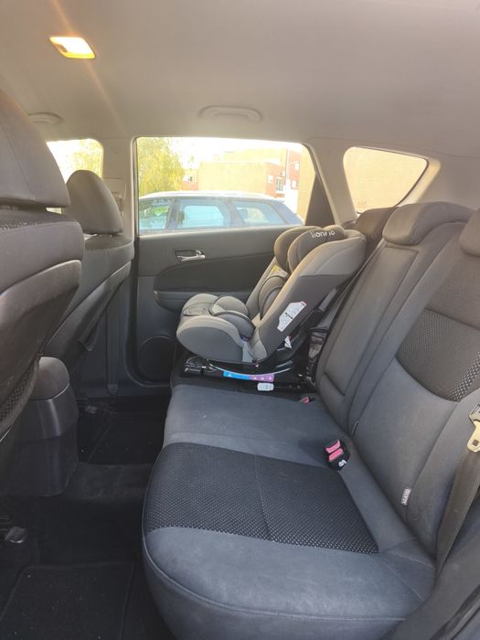 Hyundai i30 CW 1.4 gasolina — fotografia 4