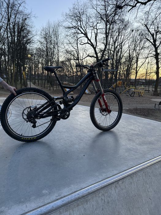 Specialized demo8