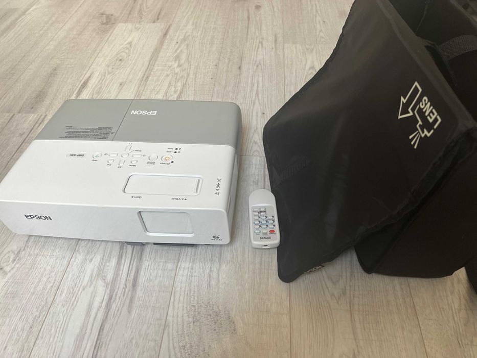Projektor multimedialny EPSON EMP-83H