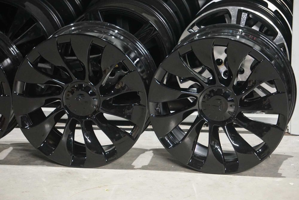 Alufelgi oryginał Tesla 5x114,3 9Jx20 et34 cb64,1mm czarny polysk