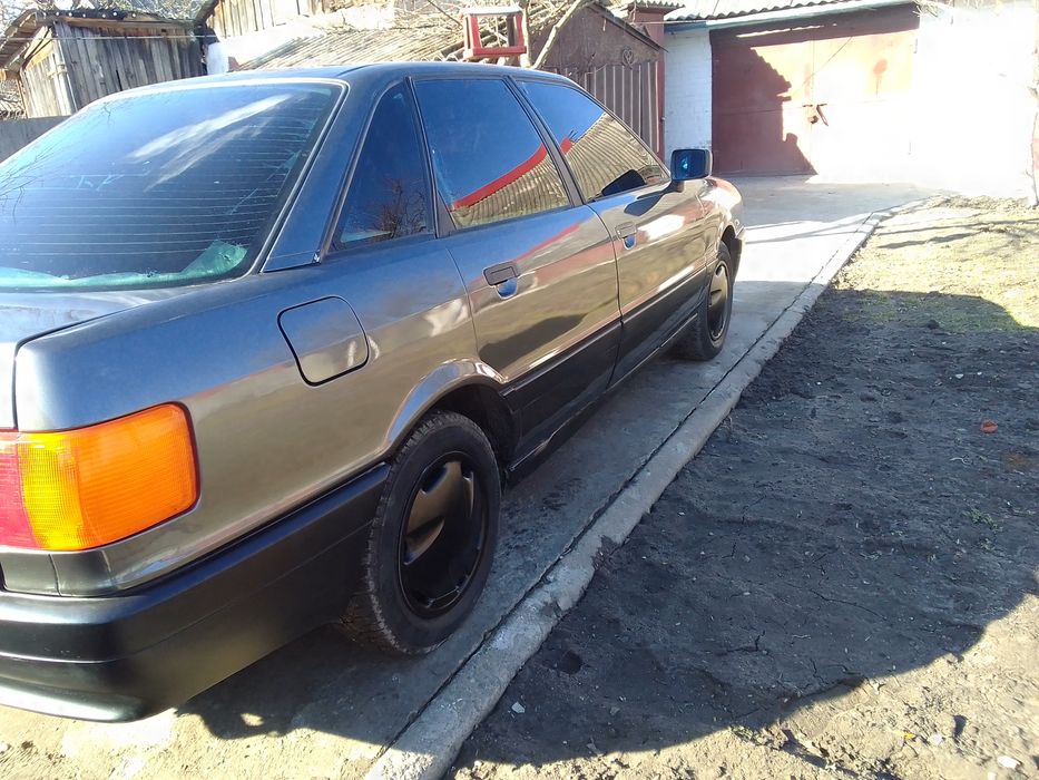 Продам Ауді 80 б3 1.8 газ бензин